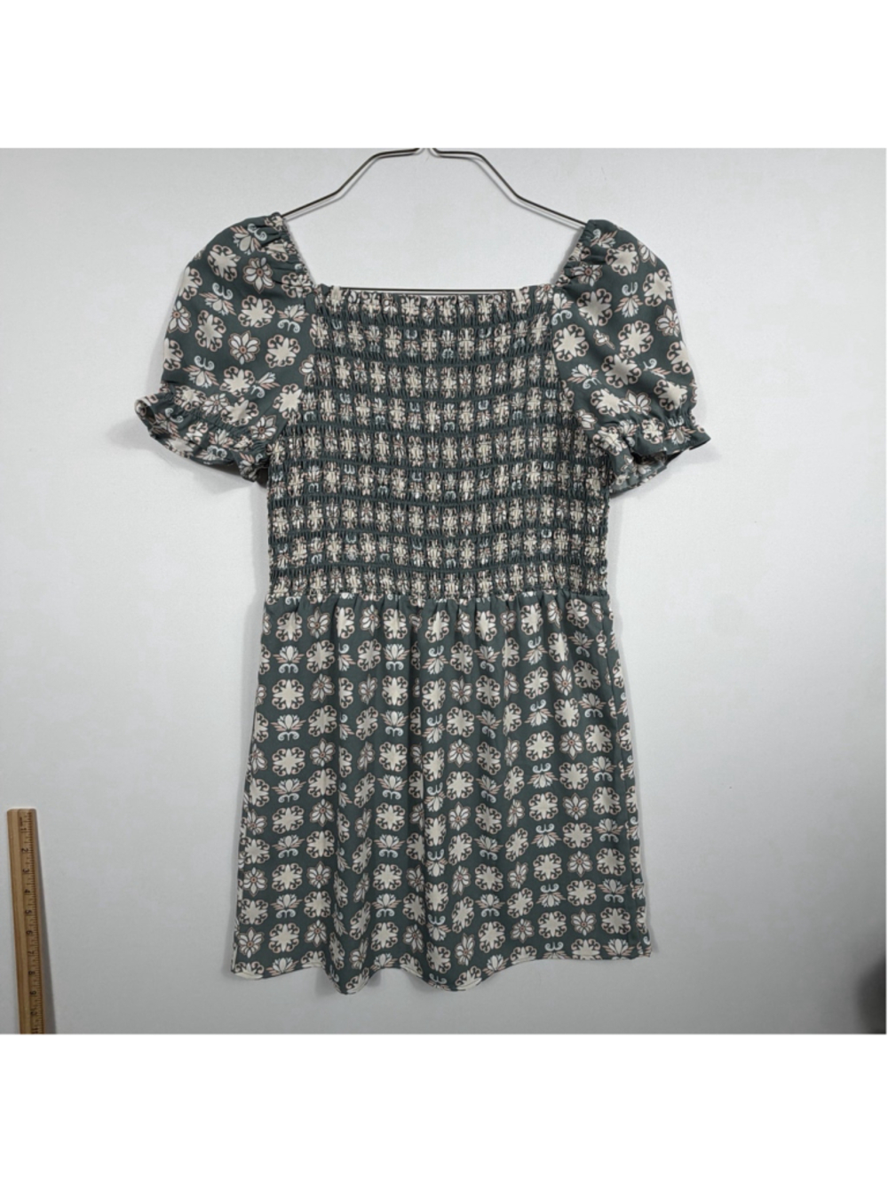 LOFT Mini Babydoll Dress Floral Puff Sleeve Smocked Women's Size Medium Petite - Picture 2 of 9